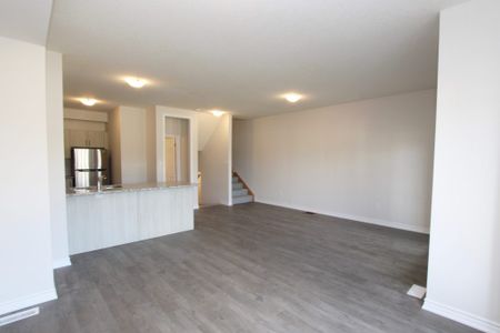 677 Park Rd N #131- Lease - Photo 5