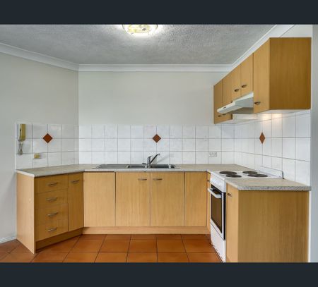 24/51 Leopard Street, Kangaroo Point, Qld 4169 - Photo 3