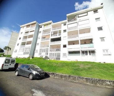 Location appartement 3 pièces, 65.61m², Fort-de-France - Photo 1