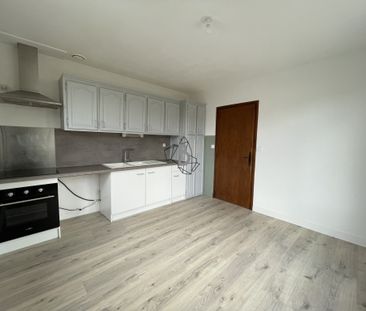 Location Appartement 4 pièces 90m² REQUISTA 12170 - Photo 2
