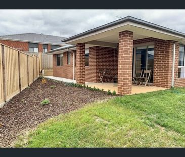 34 McLachlan Street, Bacchus Marsh, Vic 3340 - Photo 4