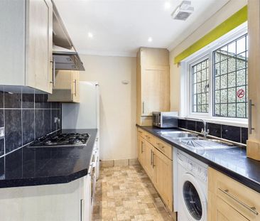 4 bedroom terraced house to rent - Photo 6