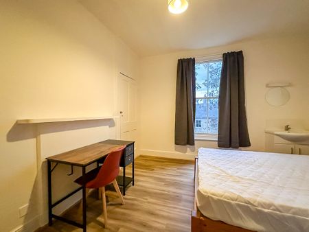 Room 7, Bateman Street, Cambridge - Photo 5