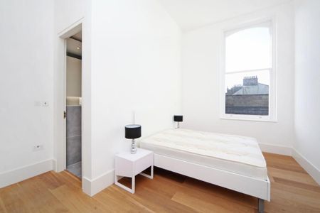 Wells Road, , W12 - Photo 2