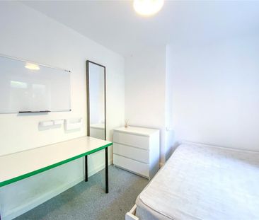 5 bedroom semi-detached house to rent - Photo 5