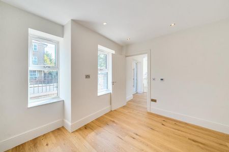 3 bedroom detached house to rent - Photo 3