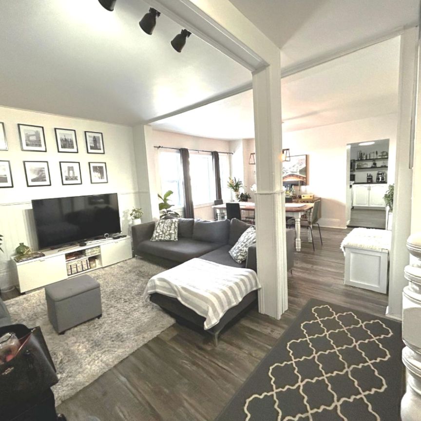 For Lease - 111 Russell Street, Arnprior, Ontario - Photo 1