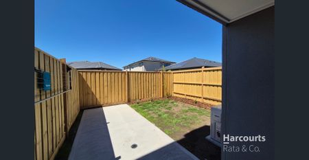 Beautiful, newly built townhouse - Photo 3