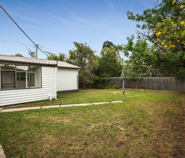 STUNNING UPDATED COTTAGE HOME - Photo 1