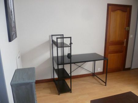 Location Appartement 2 pièces 37m² ST OMER 62500 - Photo 5