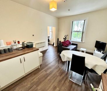 1 bedroom flat to rent - Photo 2