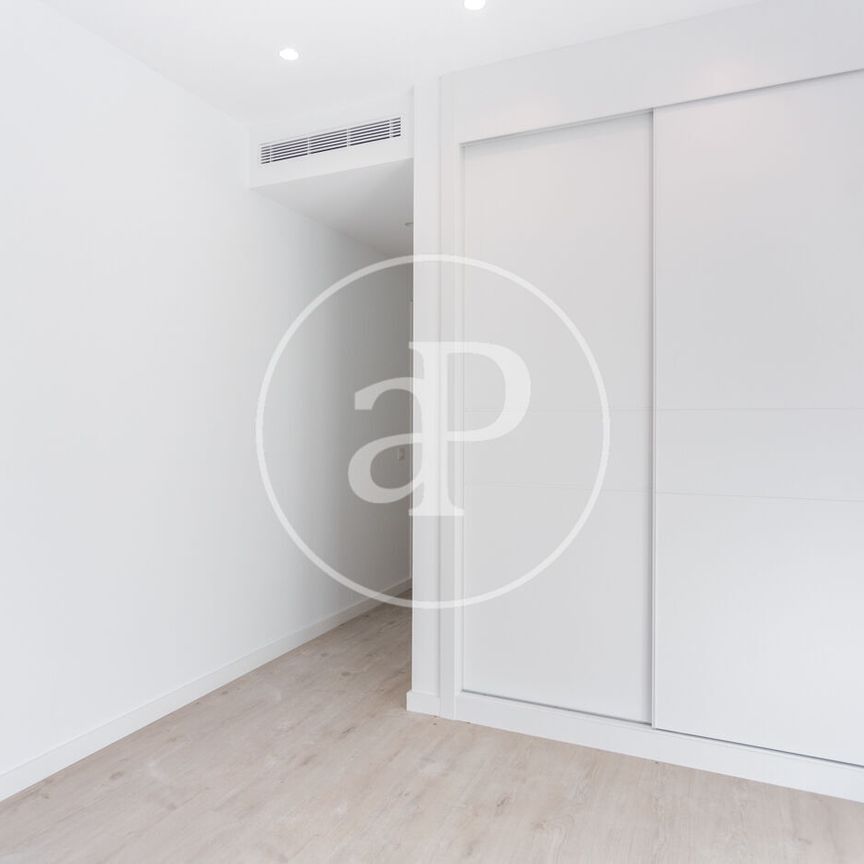 Flat for rent with views in Ruzafa (Valencia) - Photo 1