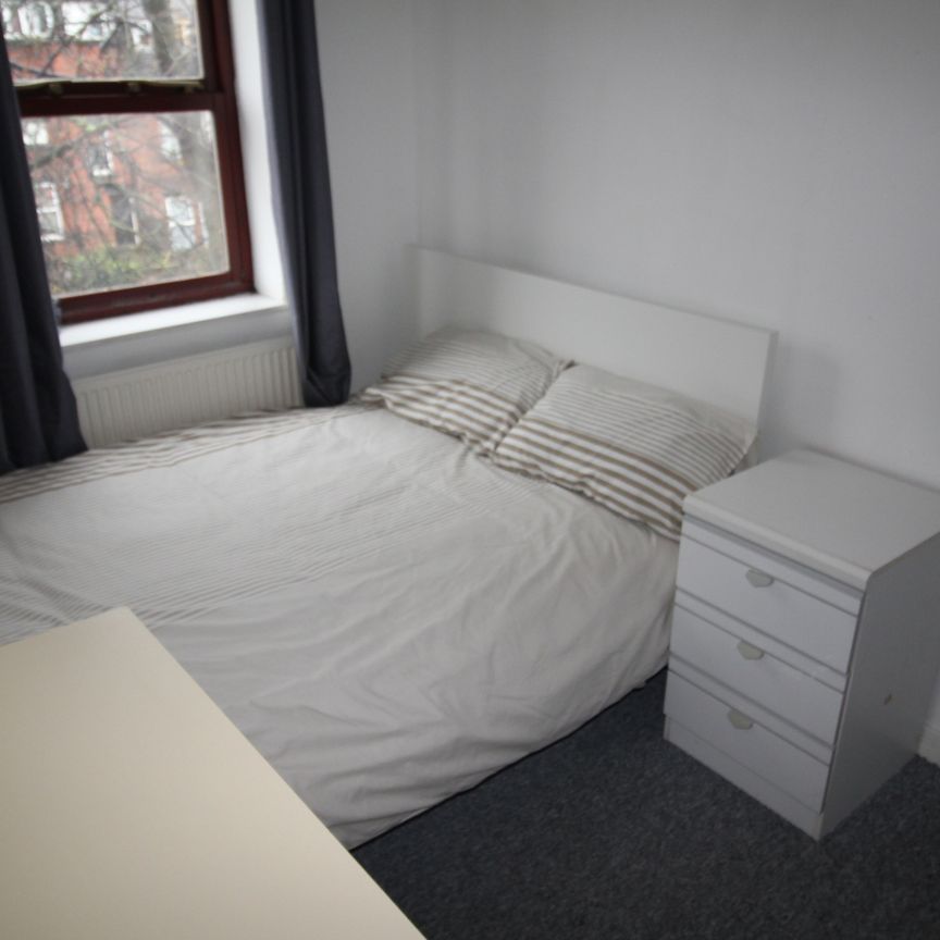 2 Bedroom Apartment - Photo 1