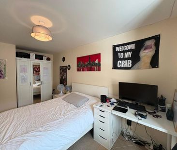 4 bedroom semi-detached house to rent - Photo 6