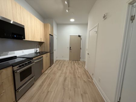 For Lease - 3250 Carding Mill Trail Unit# 101, Oakville, Ontario - Photo 5