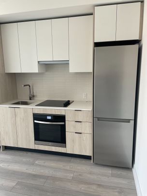 For Lease - 1007 The Queensway Road Unit# 1005, Toronto, Ontario - Photo 1