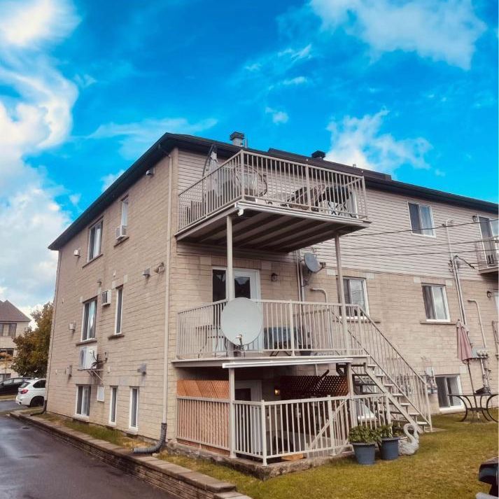 Beau 4 ½ à 100e ave, Chomedey, style condo - Photo 1