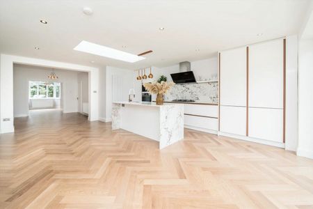 Hathaway Gardens, West Ealing, W13 - Photo 3