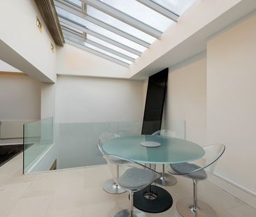 Elegantly renovated six-bedroom townhouse in the heart of Belgravia - Photo 6