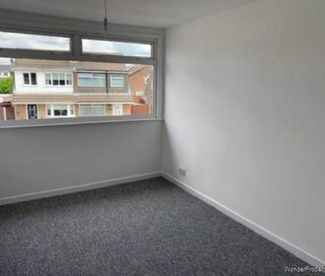 3 bedroom property to rent in St Helens - Photo 3