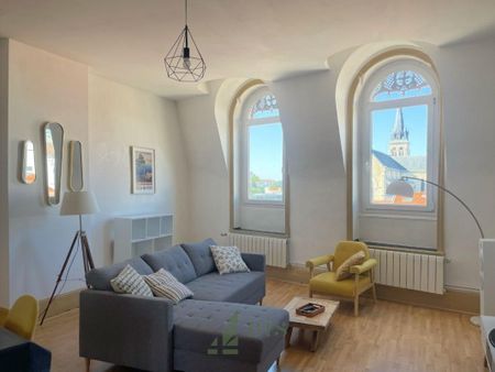 Location Appartement 4 pièces 102m² ROANNE 42300 - Photo 2