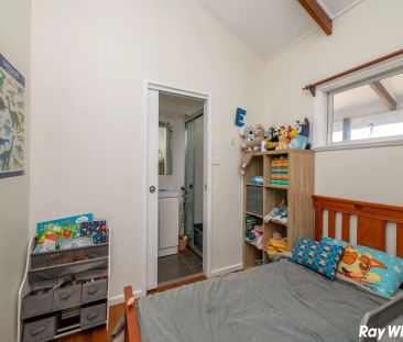 3 BEDROOM HOME WITH BEAUFITUL VIEWS! - Photo 1