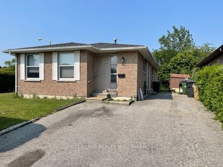 Detached Home For Lease | E8139664 - Photo 4