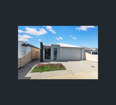 25 Hillsborough Avenue, Baldivis, WA 6171 - Photo 2