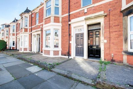 5 bedroom maisonette to rent - Photo 4