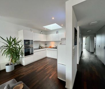 möblierte 3.5 Zimmer-Attikawohnung in Luzern - Photo 2