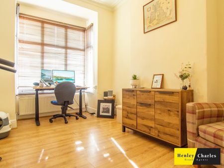 2 Bedroom Mid Terraced House For Rent - Photo 3