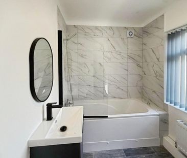 3 bedroom House To Let - Photo 3