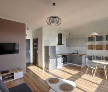 Atrakcyjna kawalerka na wynajem - Zdjęcie 2