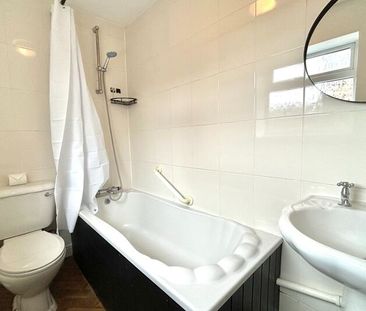 73b Queen Street, Filey - Photo 1
