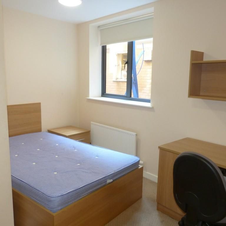 1 bedroom in a house share to rent - Photo 1