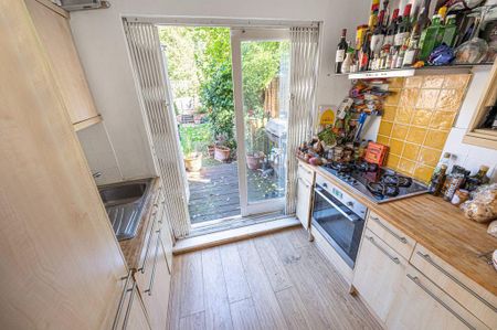 1 bedroom flat to rent - Photo 3