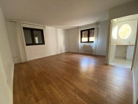 Location Appartement 2 pièces 52m² AIX EN PROVENCE 13100 - Photo 2