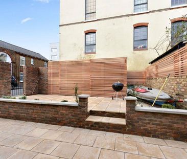 3 bedroom ground floor flat to rent - Photo 3