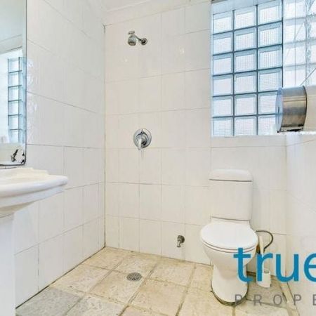 FURNISHED ROOM AVAILABLE - Photo 4