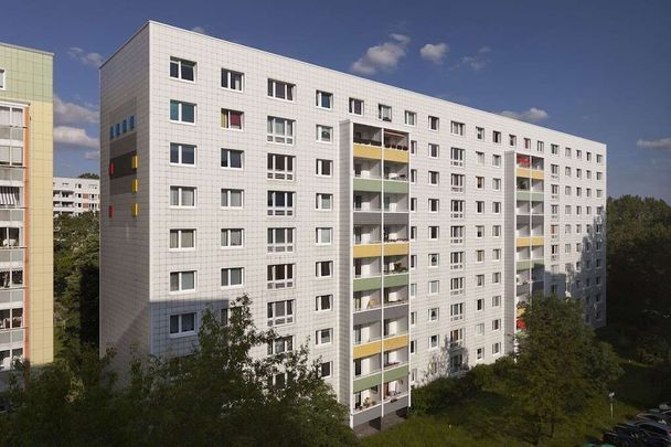 Gepflegte 2-Zimmer-Wohnung mit Balkon in ruhiger Lage zu vermieten! - Photo 1