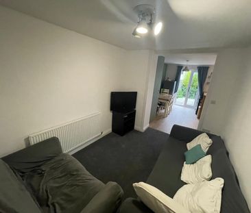 6 Bed Terraced House, Great Copsie Way, BS16 - Photo 1