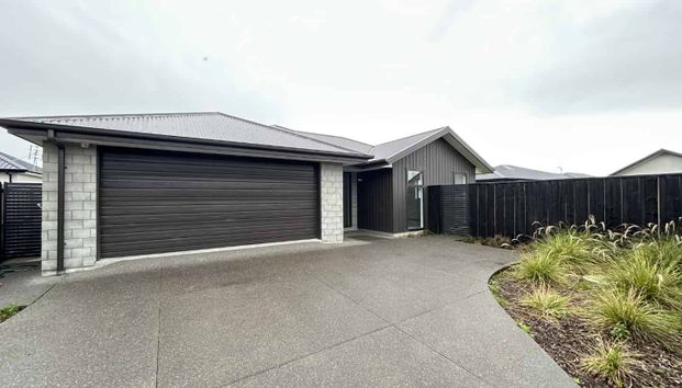 Three bedroom home Halswell - Photo 1