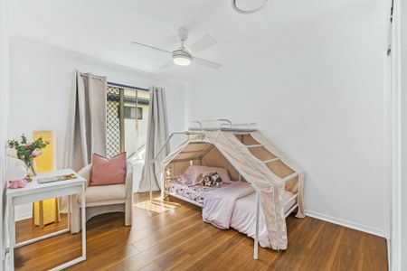 CONTEMPORARY FAMILY HOME / SOUGHT AFTER CARRARA LOCATION - Photo 5