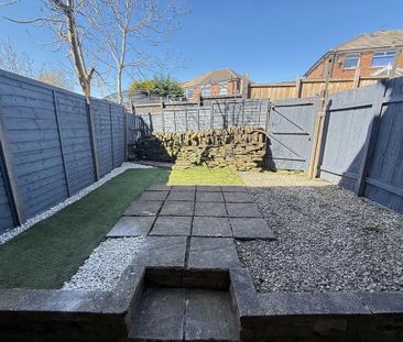 2 bedroom terraced house to rent - Photo 4