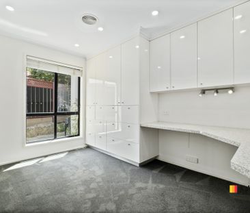 Spacious 4 Bedroom Family Home - Photo 3