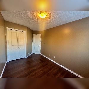 3 Bed 2.5 Bath Single Garage Home Fort Sask. - Photo 4