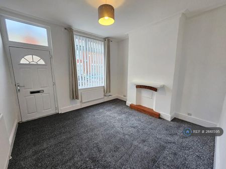 2 bedroom terraced house to rent - Photo 2
