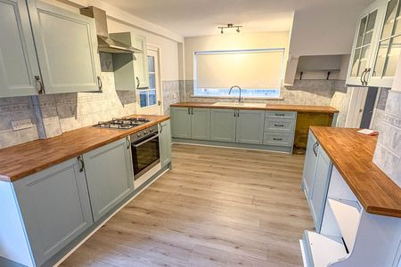 3 bed semi-detached house to rent in Westmorland Road, South Shields, NE34 - Photo 5