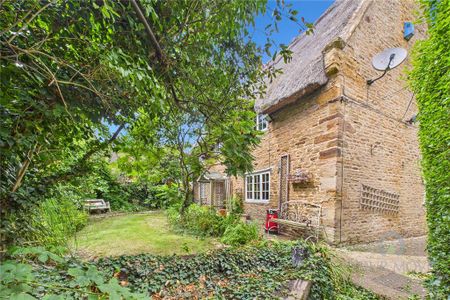 4 bedroom detached house to rent - Photo 5