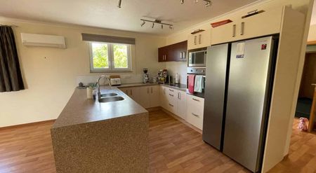 Large family home in Kerikeri - Photo 2